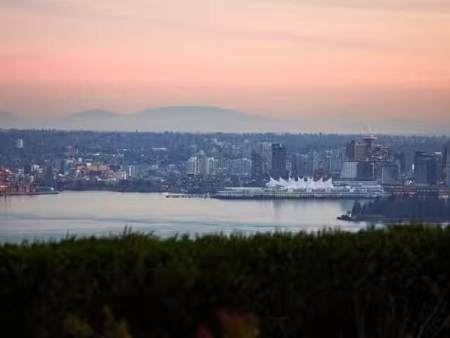 House for sale in West Vancouver, West Vancouver, 875 Eyremoun.