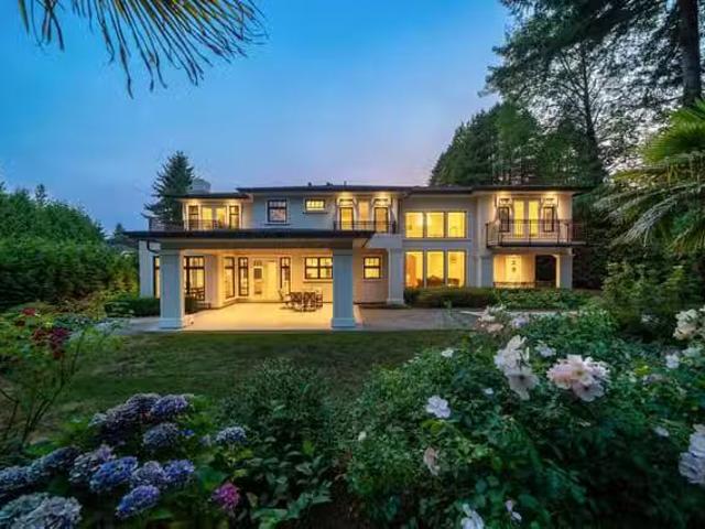 House for sale in West Vancouver, West Vancouver, 920 3rd Stre.