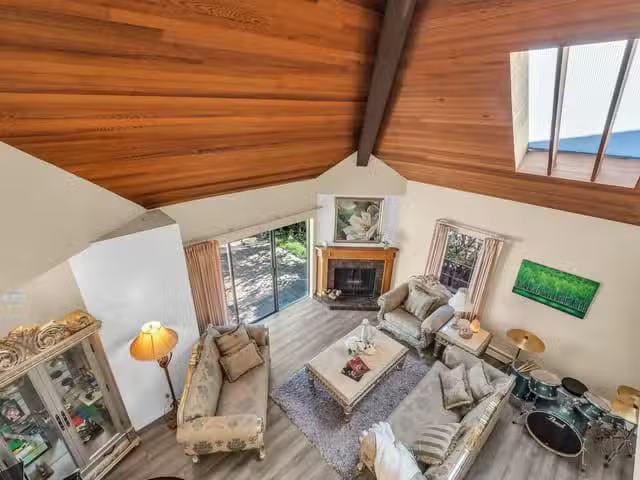 House for sale in West Vancouver, West Vancouver, 1040 Jeffers.