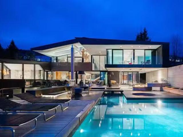 House for sale in West Vancouver, West Vancouver, 1071 Grovela.