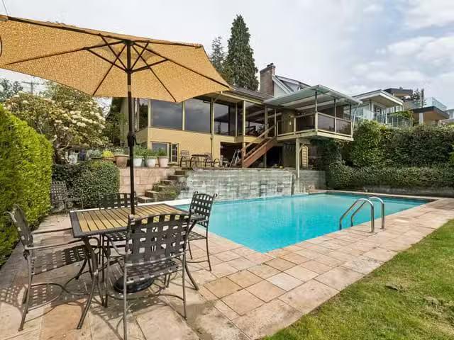 House for sale in West Vancouver, West Vancouver, 1092 Duchess.