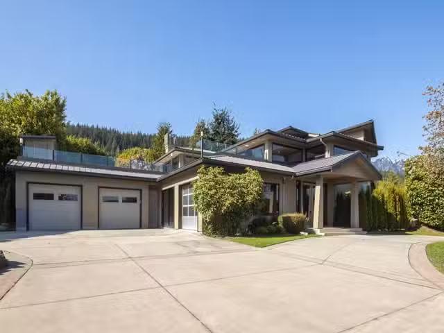 House for sale in West Vancouver, West Vancouver, 1109 Hillsid.