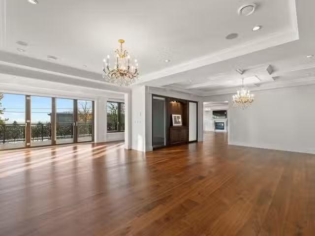 House for sale in West Vancouver, West Vancouver, 1118 Crestli.