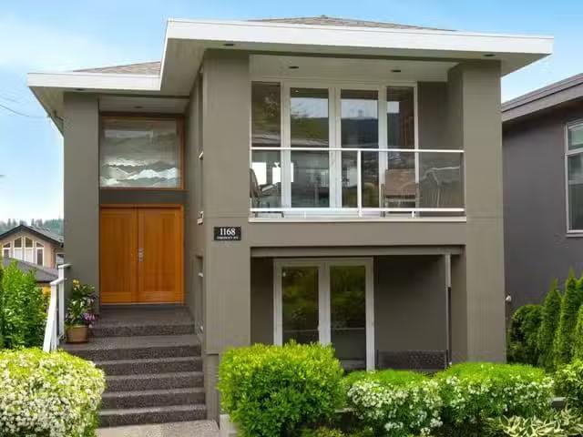 House for sale in West Vancouver, West Vancouver, 1168 Esquima.