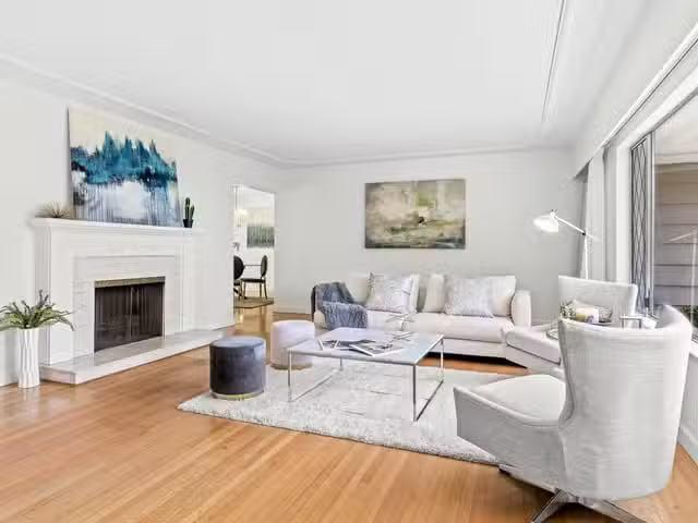 House for sale in West Vancouver, West Vancouver, 1211 Chartwe.