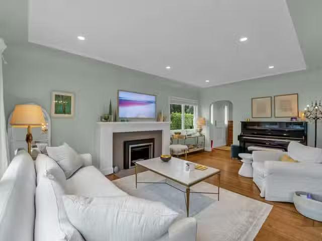 House for sale in West Vancouver, West Vancouver, 1220 Braesid.