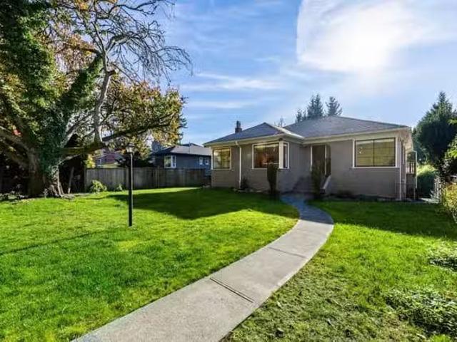 House for sale in West Vancouver, West Vancouver, 1258 Jeffers.