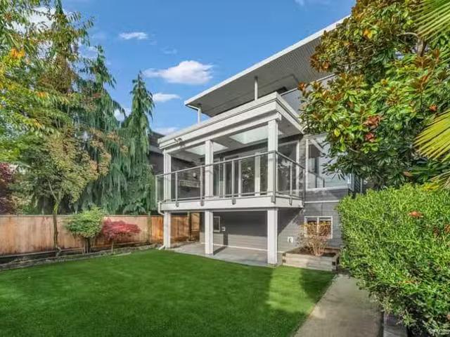 House for sale in West Vancouver, West Vancouver, 1251 Clyde A.