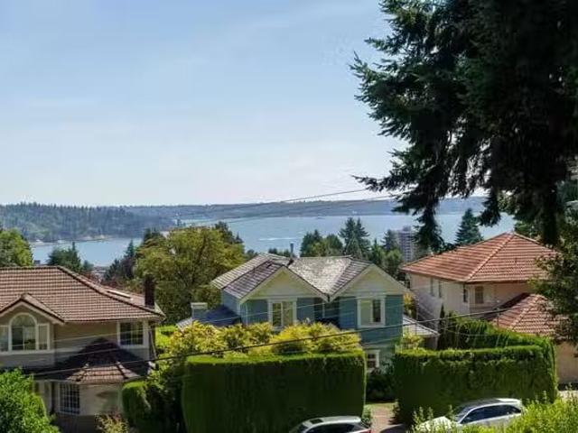 House for sale in West Vancouver, West Vancouver, 1371 Mathers.