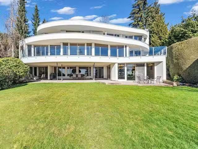 House for sale in West Vancouver, West Vancouver, 1407 Bramwel.