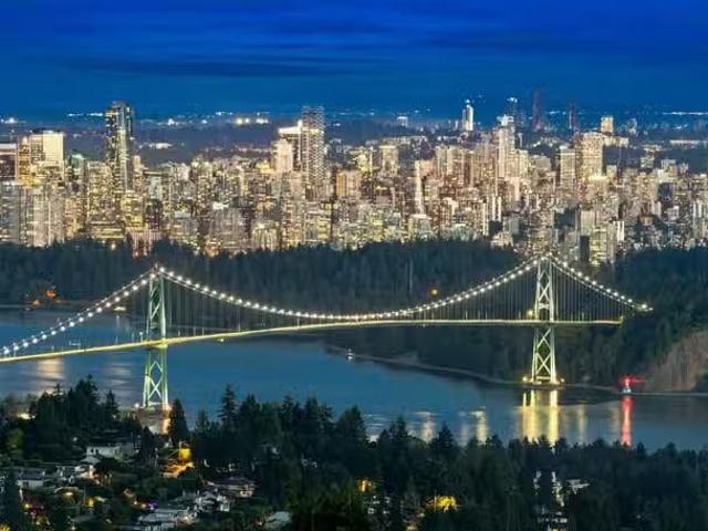 House for sale in West Vancouver, West Vancouver, 1424 Sandhur.