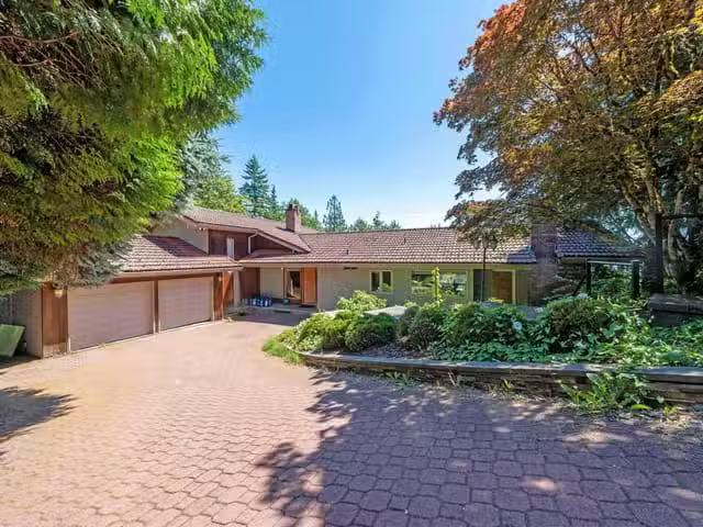 House for sale in West Vancouver, West Vancouver, 1448 Sandhur.