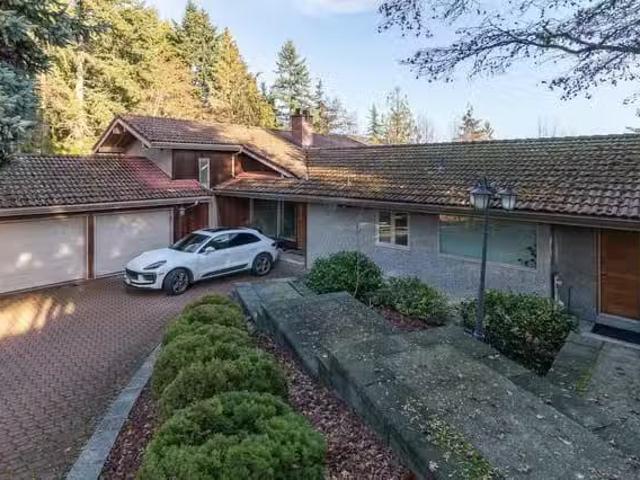 House for sale in West Vancouver, West Vancouver, 1448 Sandhur.