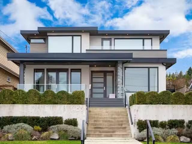 House for sale in West Vancouver, West Vancouver, 1465 Jeffers.