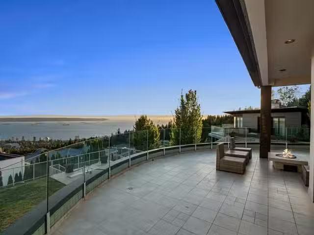 House for sale in West Vancouver, West Vancouver, 1526 Chippen.
