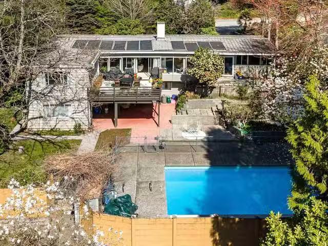 House for sale in West Vancouver, West Vancouver, 1580 Mathers.