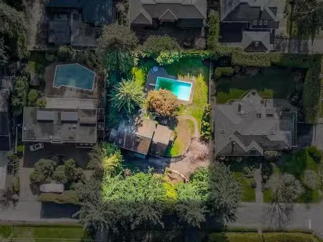 House for sale in West Vancouver, West Vancouver, 1650 Palmers.