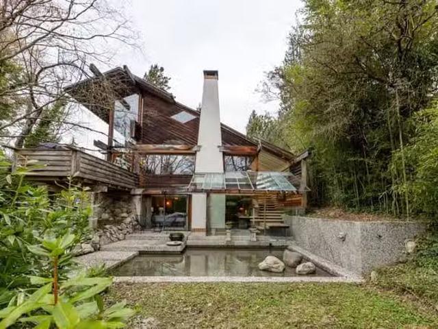 House for sale in West Vancouver, West Vancouver, 2094 Haywood.