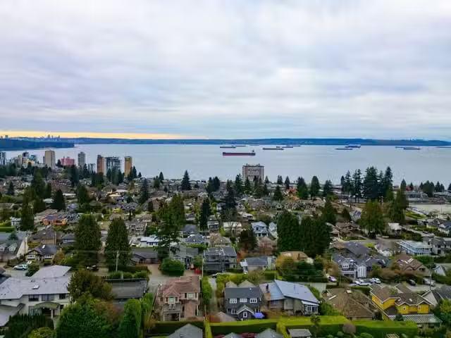 House for sale in West Vancouver, West Vancouver, 2338 Ottawa.