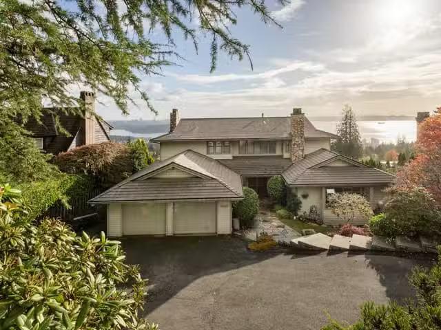 House for sale in West Vancouver, West Vancouver, 2346 Westhil.