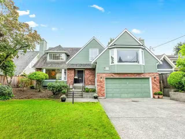 House for sale in West Vancouver, West Vancouver, 2372 Kings A.