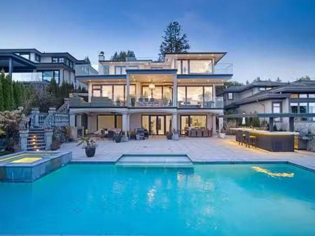 House for sale in West Vancouver, West Vancouver, 2538 Ottawa.