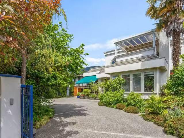 House for sale in West Vancouver, West Vancouver, 2541 Marine.