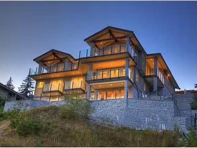 House for sale in West Vancouver, West Vancouver, 2562 Garden.