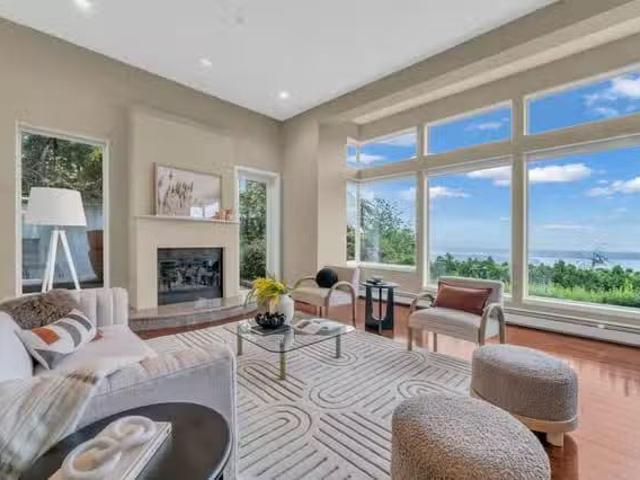 House for sale in West Vancouver, West Vancouver, 2617 Westhil.