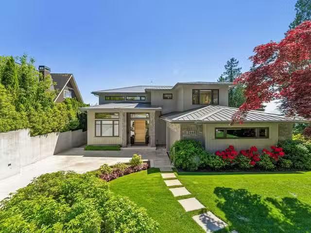 House for sale in West Vancouver, West Vancouver, 2668 Haywood.