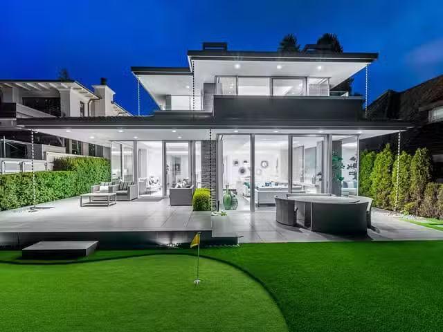 House for sale in West Vancouver, West Vancouver, 2878 Bellevu.