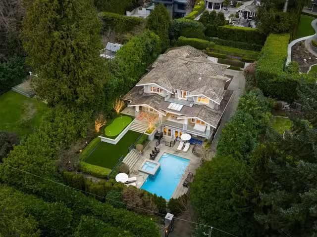 House for sale in West Vancouver, West Vancouver, 2955 Roseber.