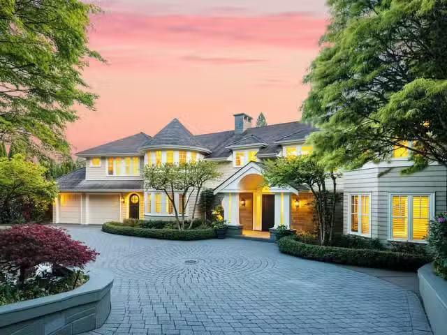 House for sale in West Vancouver, West Vancouver, 2956 Palmers.