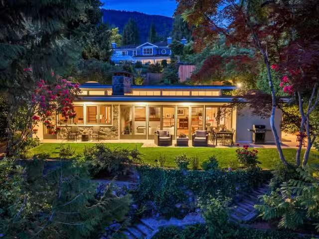 House for sale in West Vancouver, West Vancouver, 2968 Mathers.