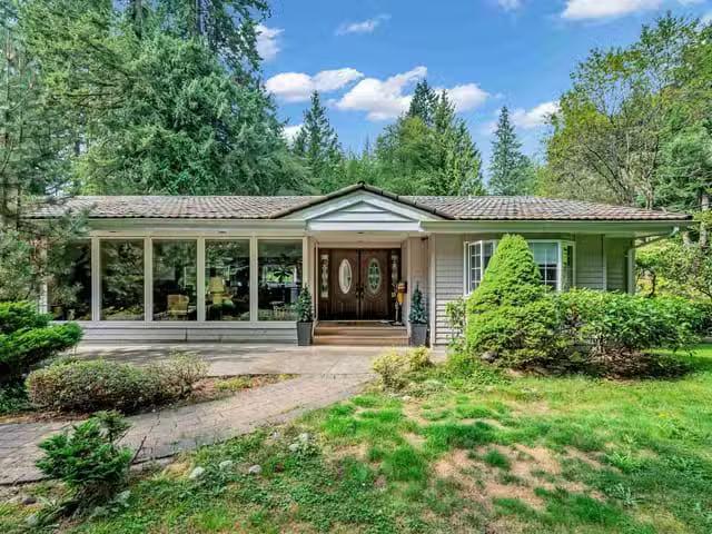 House for sale in West Vancouver, West Vancouver, 341 Rabbit L.