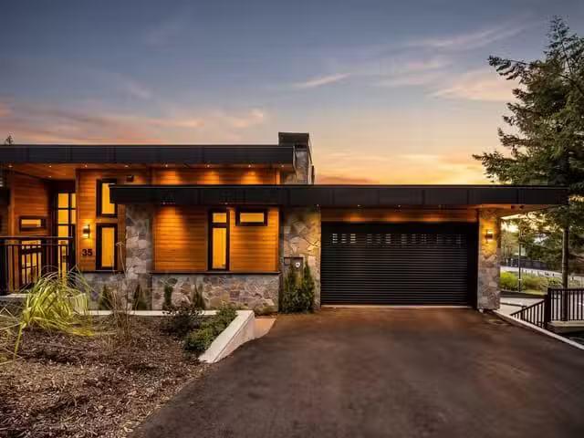House for sale in West Vancouver, West Vancouver, 35 Kelvin Gr.
