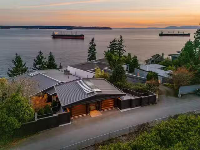 House for sale in West Vancouver, West Vancouver, 3673 Sunset.