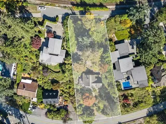 House for sale in West Vancouver, West Vancouver, 3721 Sunset.
