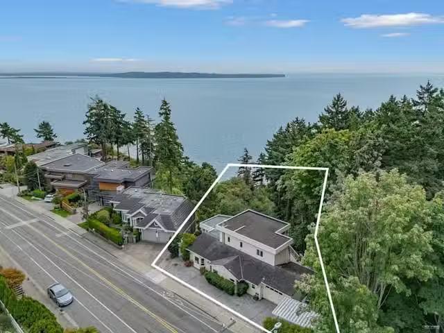 House for sale in White Rock, South Surrey White Rock, 14104 M.