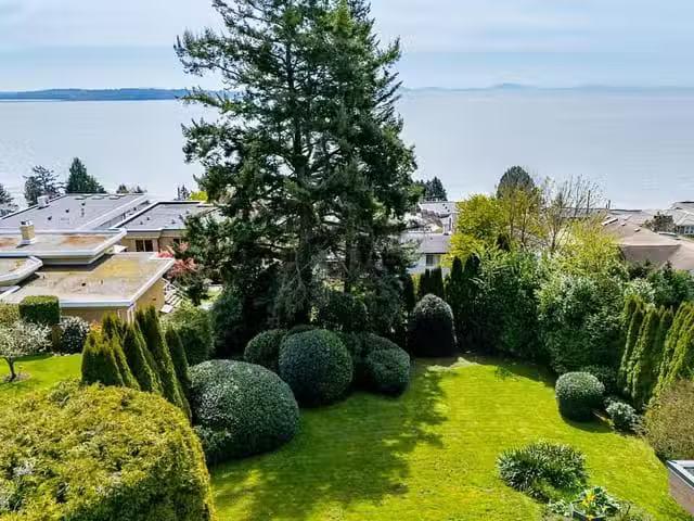 House for sale in White Rock, South Surrey White Rock, 14366 M.