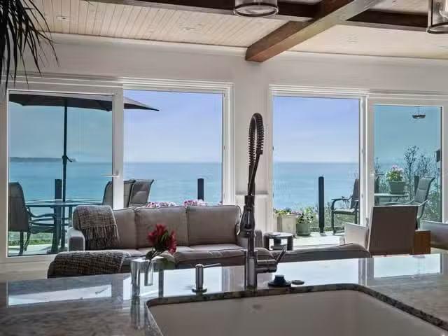 House for sale in White Rock, South Surrey White Rock, 14553 S.