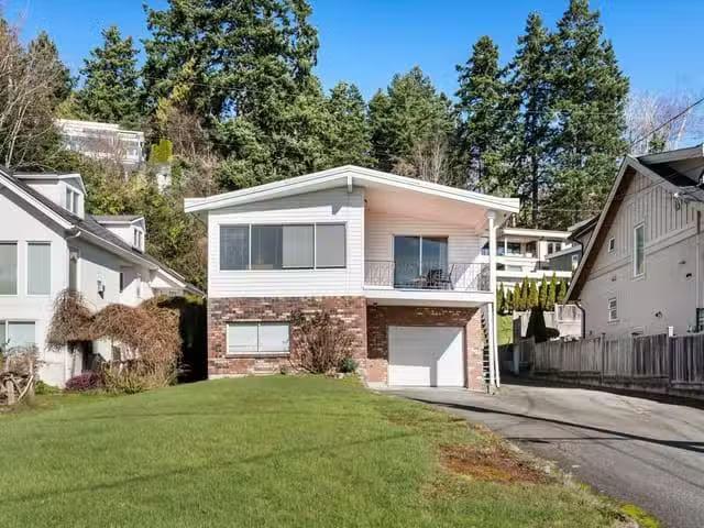 House for sale in White Rock, South Surrey White Rock, 14667 W.
