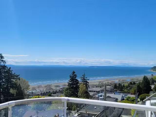 House for sale in White Rock, South Surrey White Rock, 14937 B.