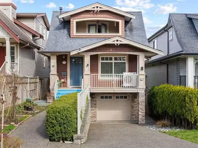 House for sale in White Rock, South Surrey White Rock, 15487 T.