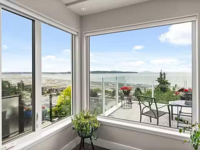 House for sale in White Rock, South Surrey White Rock, 15507 C.