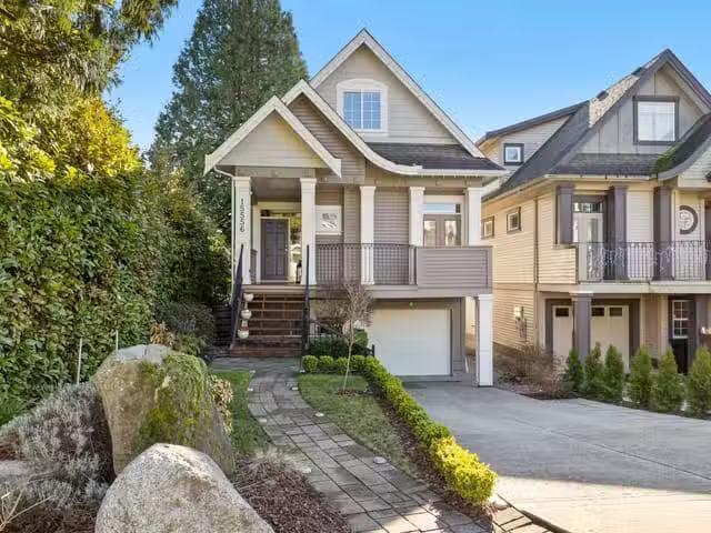 House for sale in White Rock, South Surrey White Rock, 15556 G.