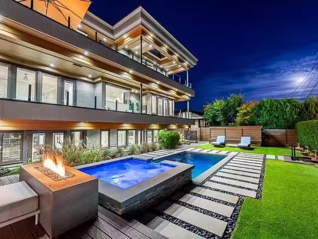 House for sale in White Rock, South Surrey White Rock, 15567 P.