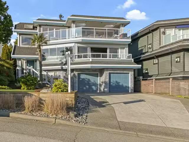 House for sale in White Rock, South Surrey White Rock, 15587 S.