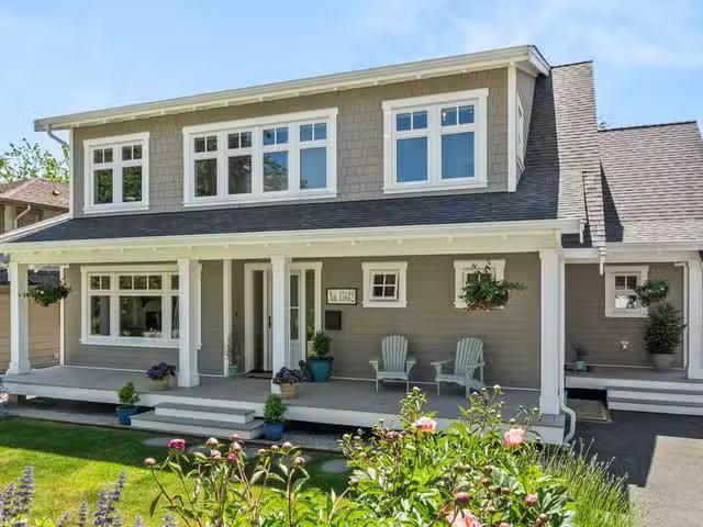 House for sale in White Rock, South Surrey White Rock, 15682 T.