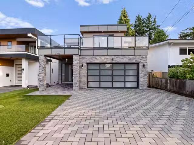 House for sale in White Rock, South Surrey White Rock, 15890 R.